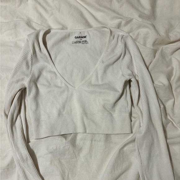 Garage ribbed white cropped v-neck long sleeve (worn) - Picture 1 of 3